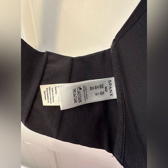 SPANXsmooth™ Bra-llelujah!® Lightly Lined Wireless Bra - Picture 4 of 6